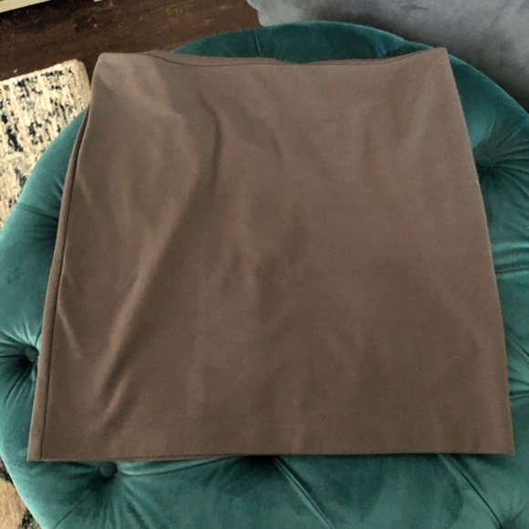 2 for 1 mini skirts - Picture 3 of 4